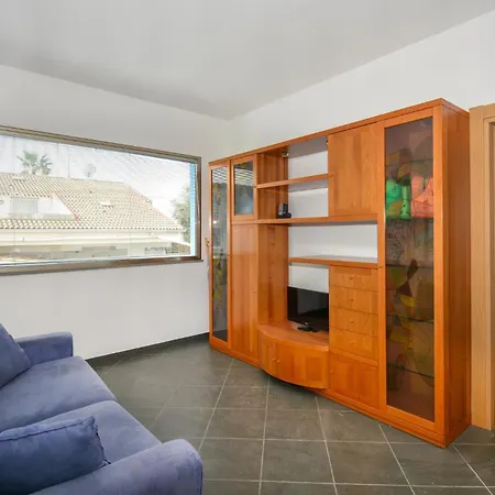 4 Bedroom Amazing In Kaukana Villaggio Azzurro