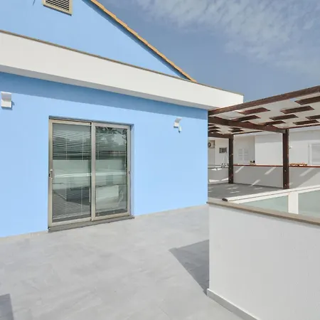 4 Bedroom Amazing In Kaukana