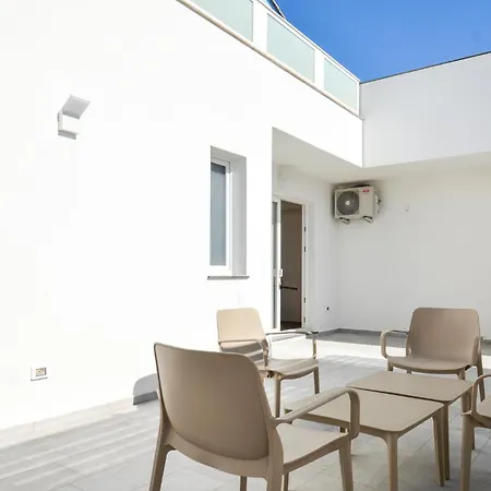 4 Bedroom Amazing In Kaukana