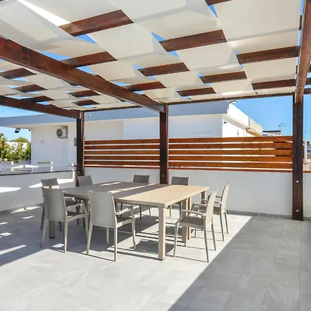 Holiday home 4 Bedroom Amazing In Kaukana