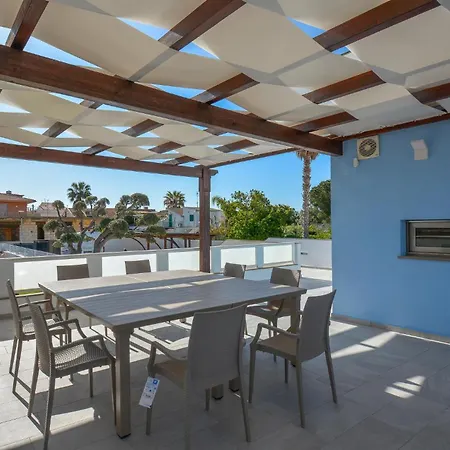 4 Bedroom Amazing In Kaukana Holiday home *